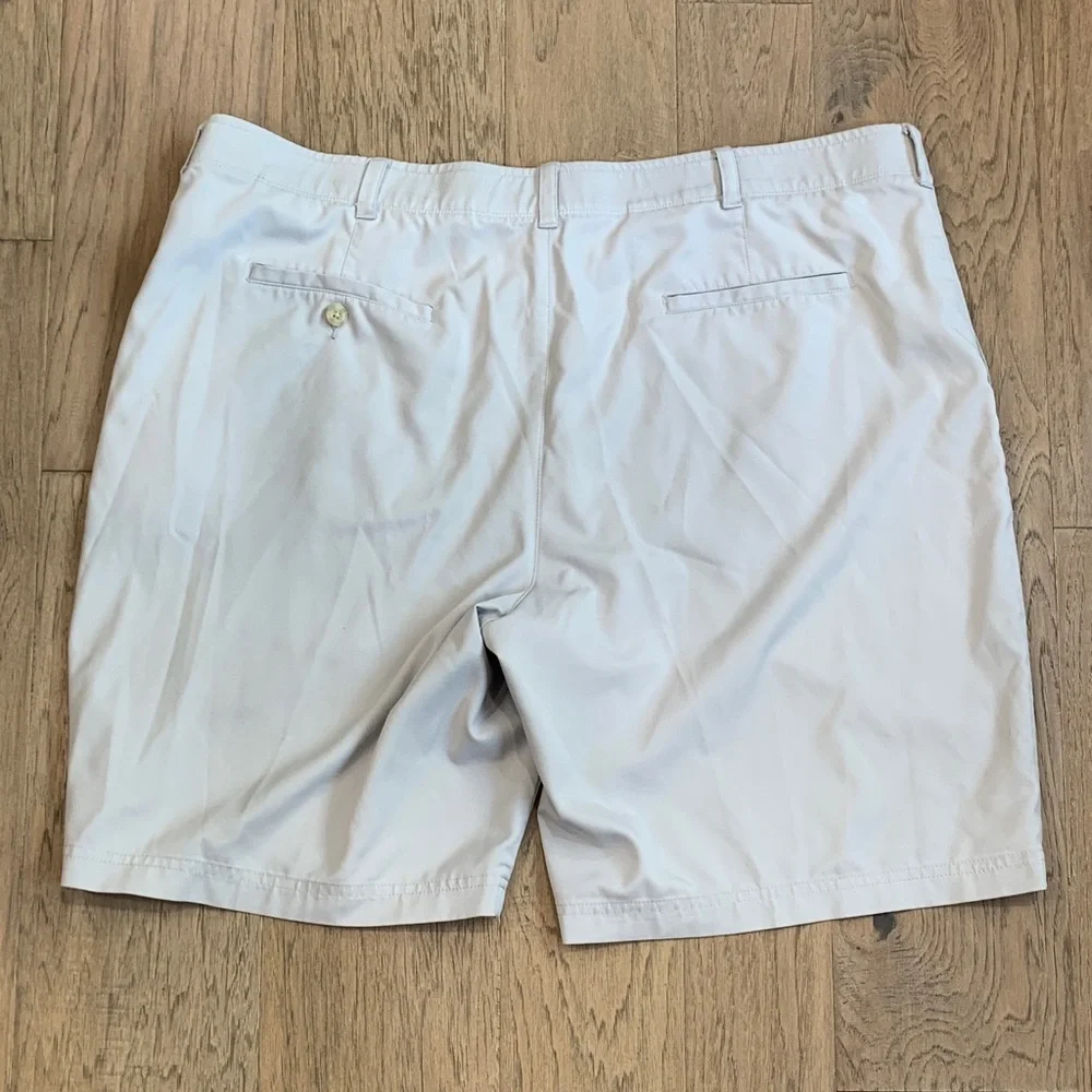Grand Slam Men's Light White Flat-Front Golf Shorts Size 42x10